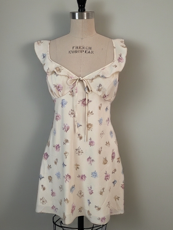 Le Lis Dresses & Skirts - LE LIS Floral Mini Dress  Cottagecore  Coquette Style SIZE L